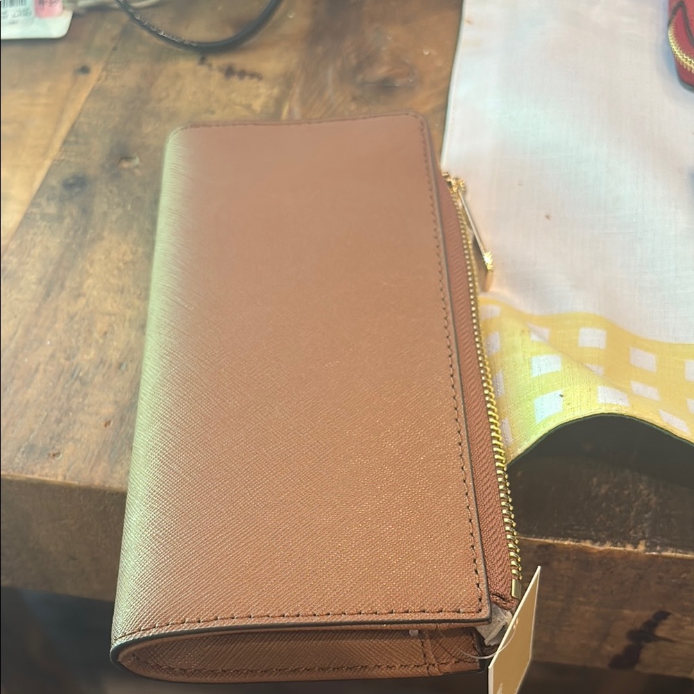 Michael Kors Brown Wallet nwt - Picture 3 of 5
